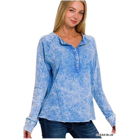 Zenana Outfitters Tops - Zenana Outfitters Sky Blue Button-Up Long Sleeve Top